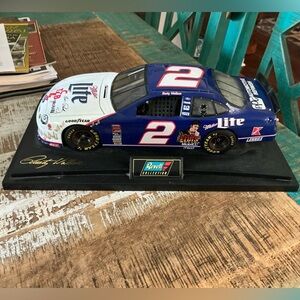Rusty Wallace 1:24 Elvis TCB Diecast Car! Revell Collection